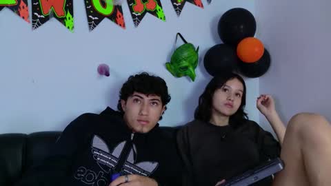 laura_and_kevin online show from October 7, 2025, 4:37 pm