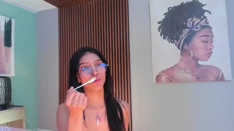 Laura online show from December 27, 2024, 7:57 pm