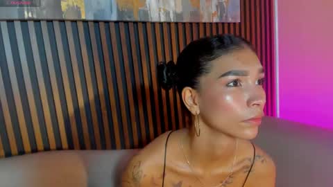 Laura online show from March 21, 2026, 12:43 pm