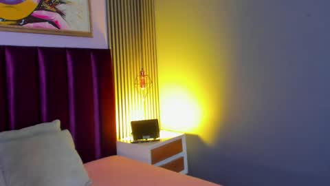 Laura online show from April 11, 2026, 12:04 am