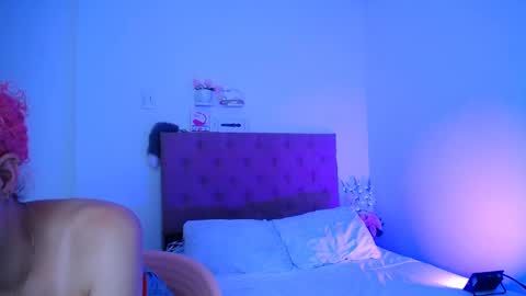 LAURA online show from December 17, 2024, 8:32 pm