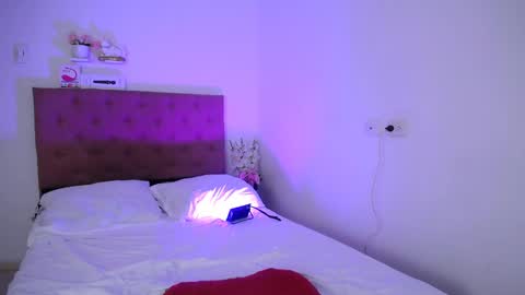 LAURA online show from December 23, 2024, 6:27 pm