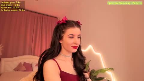 Laura online show from February 15, 2026, 3:36 am