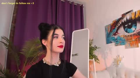 Laura online show from June 11, 2026, 12:32 am