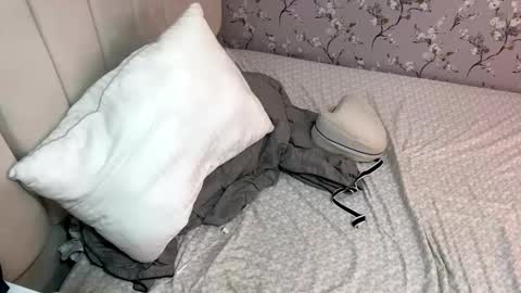 laura online show from March 2, 2025, 5:23 am