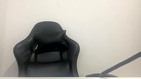 laura online show from September 11, 2025, 11:38 pm