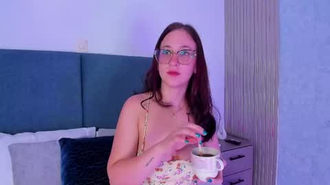 Snapshot of laura_ivy chatting on April 24, 2026, 1:13 pm LauraIvy online show from April 24, 2026, 1:13 pm