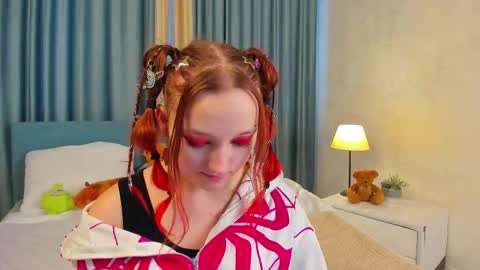 laura_kelley1 online show from November 14, 2025, 8:02 am