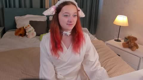 laura_kelley1 online show from November 17, 2025, 7:58 am