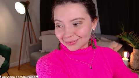 Laura Lee. online show from September 18, 2025, 2:57 am