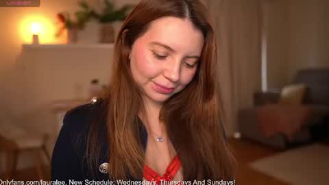 Snapshot of laura_lee chatting on July 20, 2026, 1:09 am Laura Lee. online show from July 20, 2026, 1:09 am