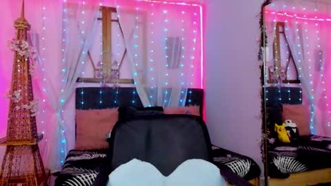 Kate  online show from September 16, 2025, 12:39 pm