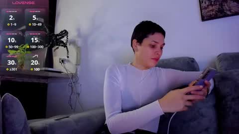 Laura Rose online show from March 10, 2025, 2:39 am