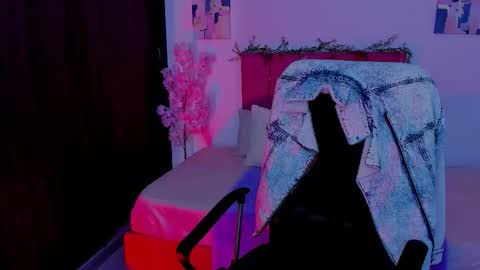 Laura Rose online show from October 18, 2025, 6:41 pm