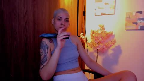 Laura Rose online show from March 18, 2026, 6:49 am