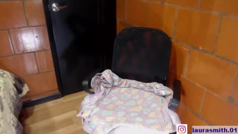 Laura  independent model Next show Monday 2th December online show from March 4, 2025, 7:01 pm