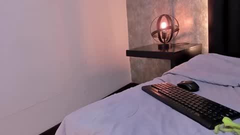 laura online show from February 6, 2025, 5:30 pm