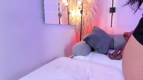 LauraCarther  online show from July 22, 2026, 6:11 pm