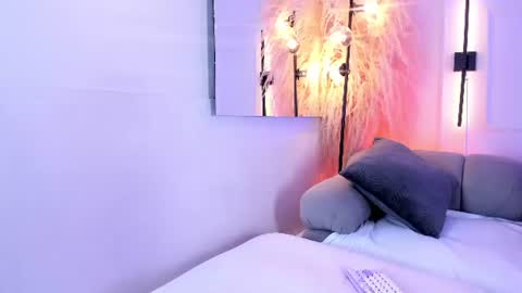LauraCarther  online show from August 1, 2026, 6:29 pm