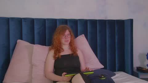 Snapshot of lauradennis chatting on May 12, 2026, 4:59 pm Laura online show from May 12, 2026, 4:59 pm