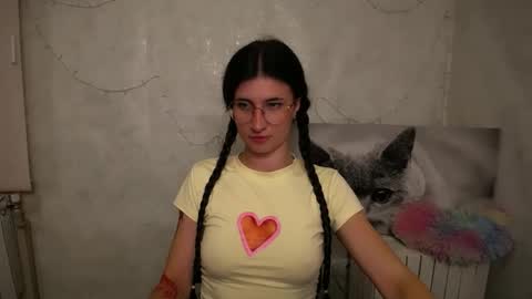 Snapshot of lauradre_ chatting on May 30, 2026, 7:05 am Laura online show from May 30, 2026, 7:05 am