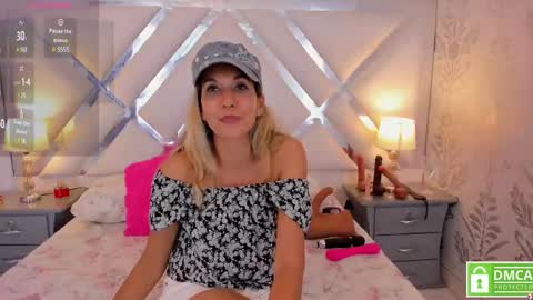 Snapshot of laurafarrely chatting on February 17, 2025, 7:26 am Laura online show from February 17, 2025, 7:26 am