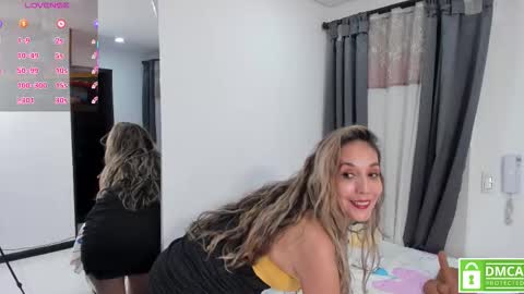 Snapshot of laurafarrely chatting on November 28, 2025, 11:18 pm Laura online show from November 28, 2025, 11:18 pm