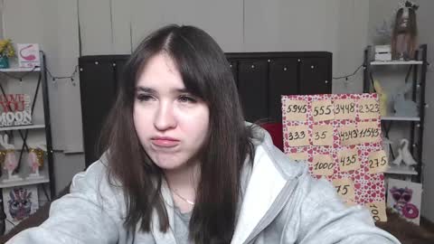 LauraHlot online show from February 3, 2025, 4:14 am