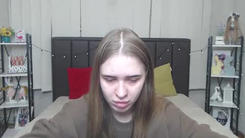 LauraHlot online show from October 10, 2025, 5:45 pm