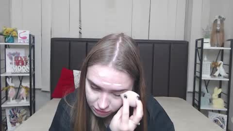 LauraHlot online show from November 26, 2025, 7:37 pm