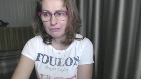 Lauraoven1 online show from December 27, 2024, 5:48 pm