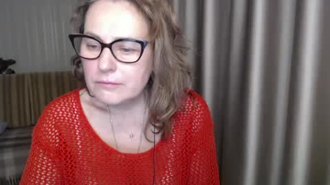 Lauraoven1 online show from January 21, 2025, 6:43 am
