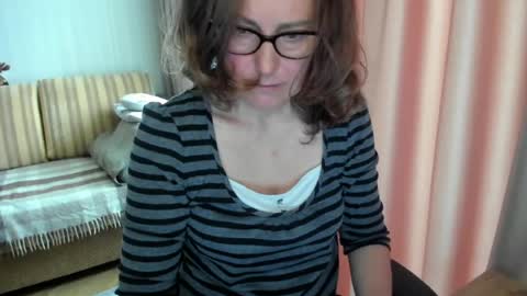 Snapshot of lauraoven1 chatting on May 10, 2026, 8:08 am Lauraoven1 online show from May 10, 2026, 8:08 am