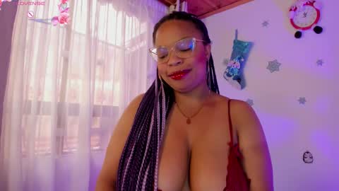 Laurita Aries  online show from November 25, 2025, 2:06 pm