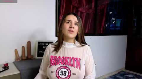 Laura online show from February 17, 2025, 11:53 pm