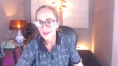 Laura Sofia online show from February 1, 2026, 11:25 pm