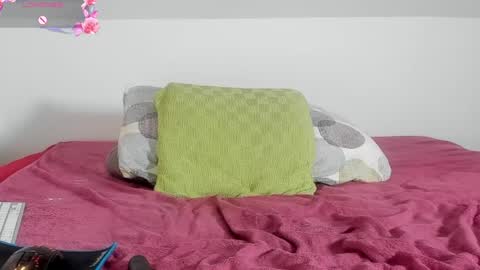 Laura Lara Sommer online show from February 1, 2025, 12:29 am