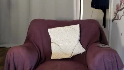 Laura Lara Sommer online show from September 9, 2025, 6:07 pm