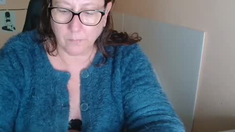 laureanne online show from December 2, 2024, 9:24 am