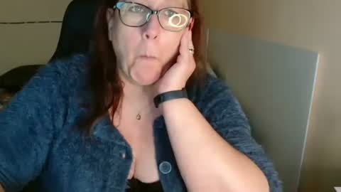 laureanne online show from February 24, 2025, 2:58 pm