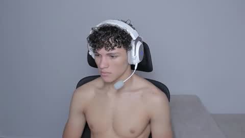 Laureent online show from September 14, 2025, 8:30 pm