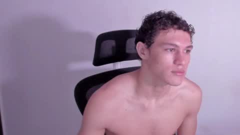 Laureent online show from April 13, 2026, 8:25 pm