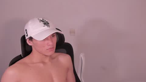 Snapshot of laureent__ chatting on April 30, 2026, 8:57 pm Laureent online show from April 30, 2026, 8:57 pm
