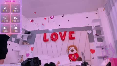 Laurem online show from March 2, 2025, 12:43 pm