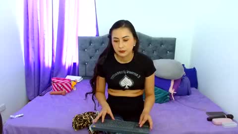 Lauren online show from November 3, 2025, 8:43 pm