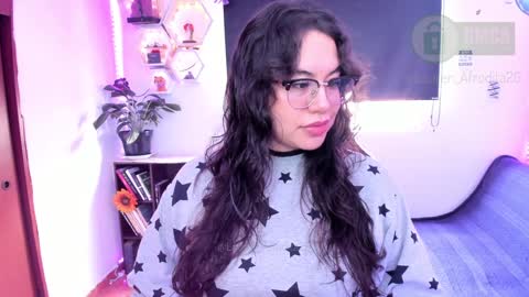  Im Lauren  independent model   online show from December 14, 2024, 3:04 pm