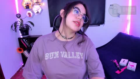  Im Lauren  independent model   online show from December 30, 2024, 12:11 am