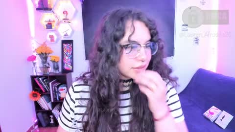  Im Lauren  independent model   online show from January 2, 2025, 5:03 am