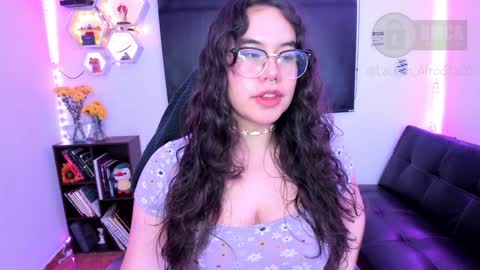  Im Lauren  independent model   online show from January 14, 2025, 6:45 am