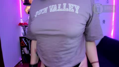  Im Lauren  independent model   online show from January 18, 2025, 2:14 am